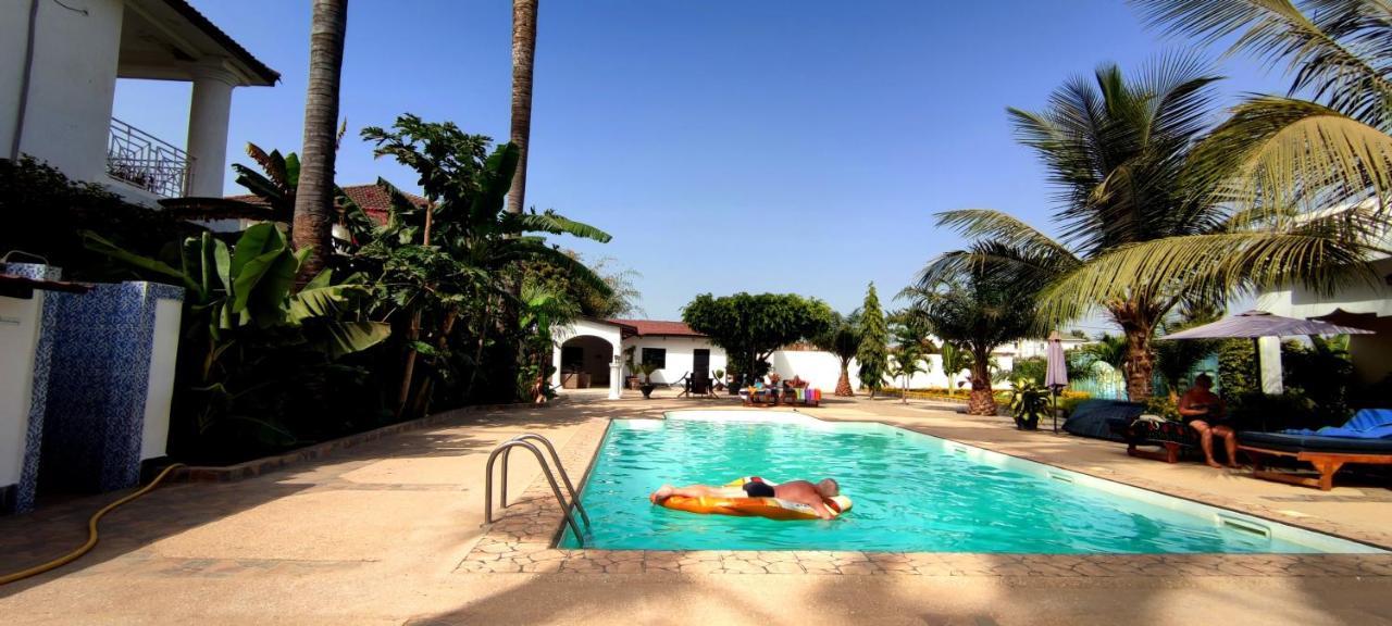 Dulaa Deema Residence Brufut Heights Tranquil エクステリア 写真