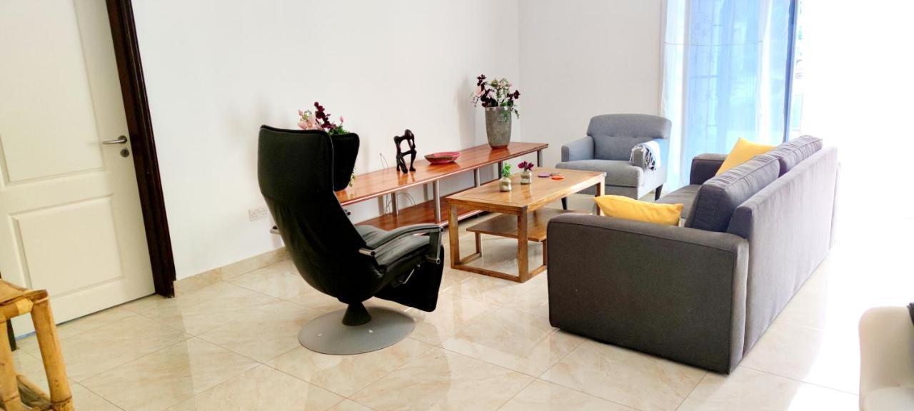 Dulaa Deema Residence Brufut Heights Tranquil エクステリア 写真