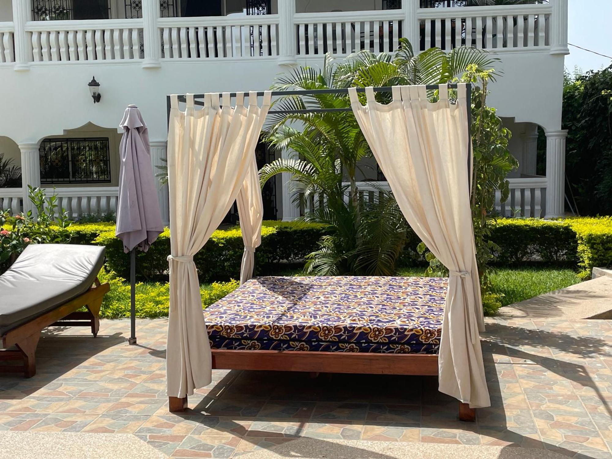 Dulaa Deema Residence Brufut Heights Tranquil エクステリア 写真